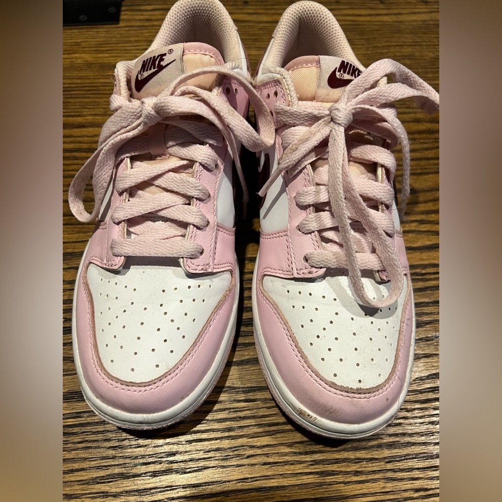 Nike dunks pink